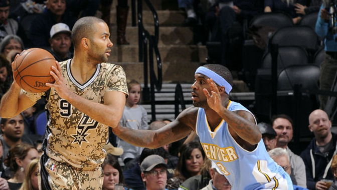 皇家马德里的阿诺德因伤缺阵两个月，防线危机如何应对？（阿诺德伤停两月，皇家马德里后防危机如何化解？）