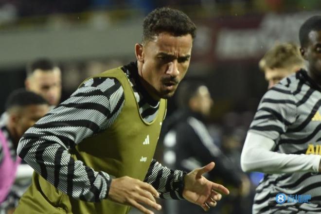 欧冠联赛阶段第5轮 利物浦 1-4 PSV埃因霍温（欧冠第5轮：利物浦1-4不敌PSV埃因霍温）