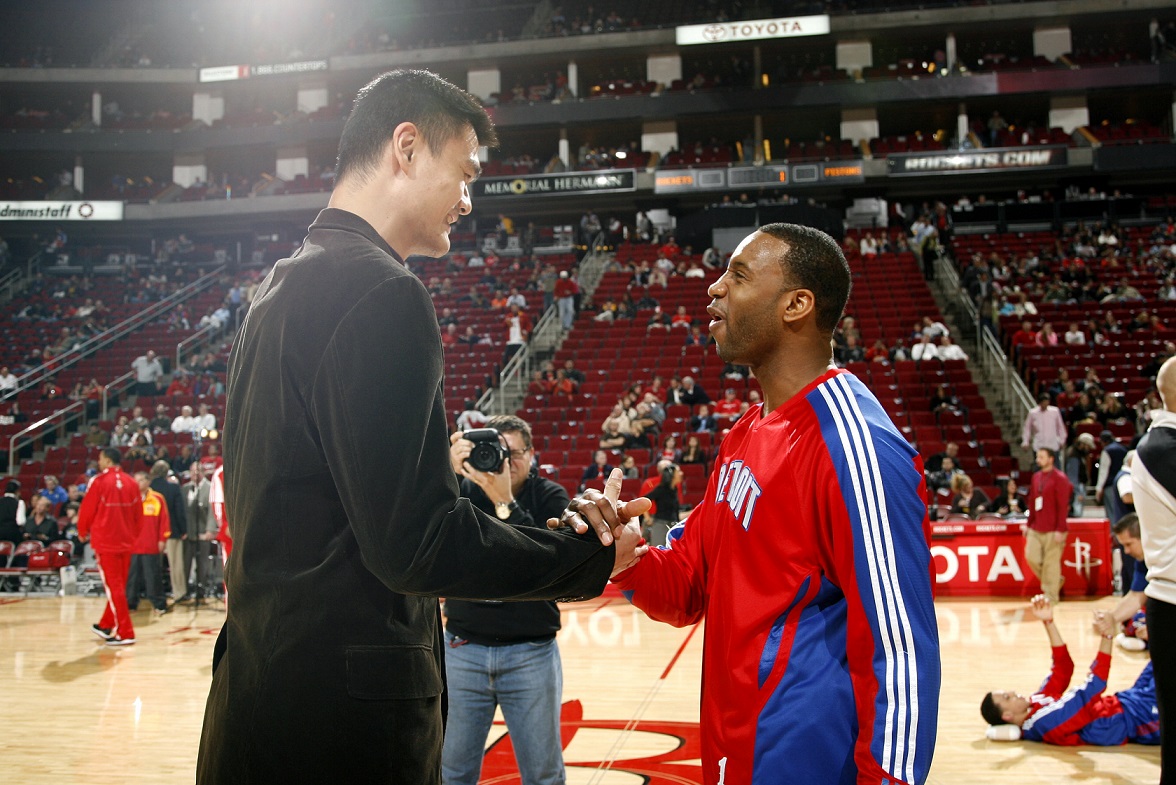 阿尔梅达：我不知道夸西为何天天受伤，这超出了我的专业范畴（阿尔梅达：夸西为何总受伤我也不清楚，这已超出我的专业范围）