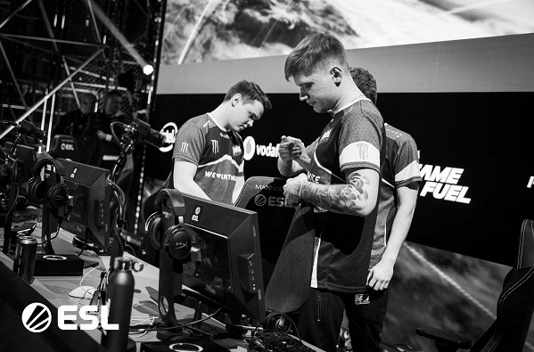 对于一名 对于一名