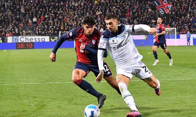 他不仅仅是 他不仅仅是